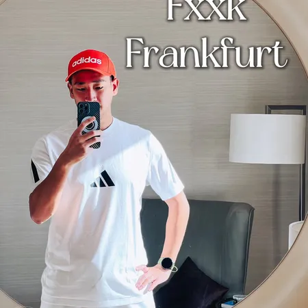 アディダス Tシャツ