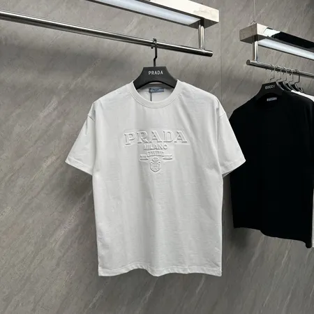 プラダ Tシャツ