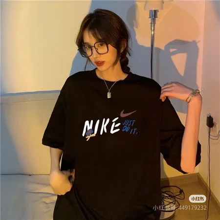 ナイキ Tシャツ