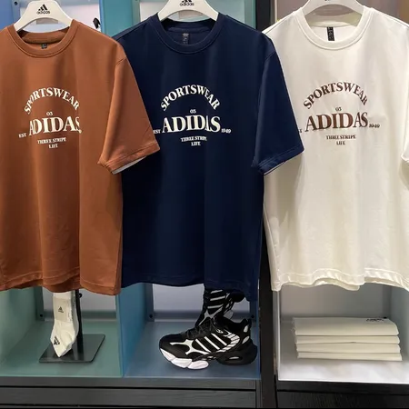 アディダス Tシャツ