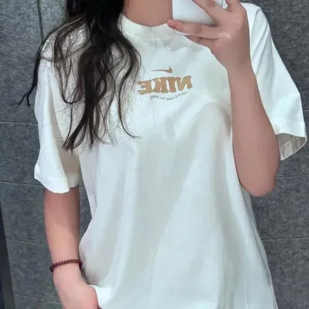 ナイキ Tシャツ