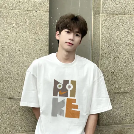 ナイキ Tシャツ