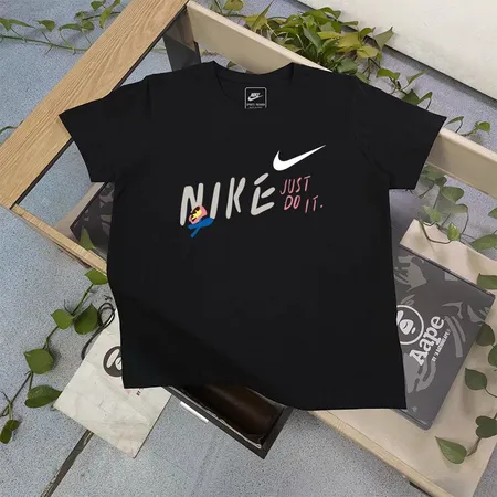 ナイキ Tシャツ