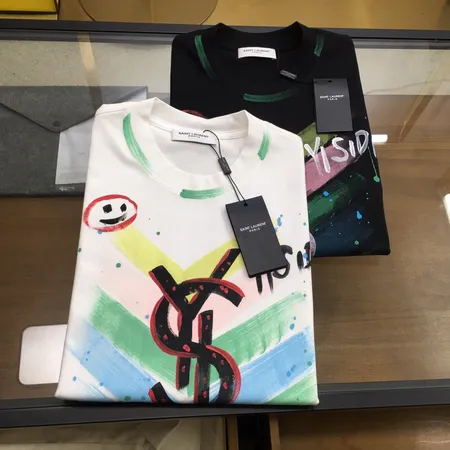 イブサンローラン Tシャツ