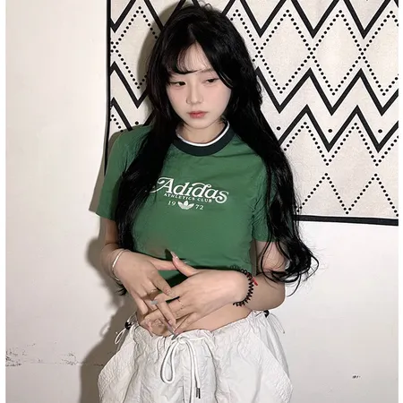 アディダス Tシャツ