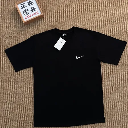 ナイキ Tシャツ