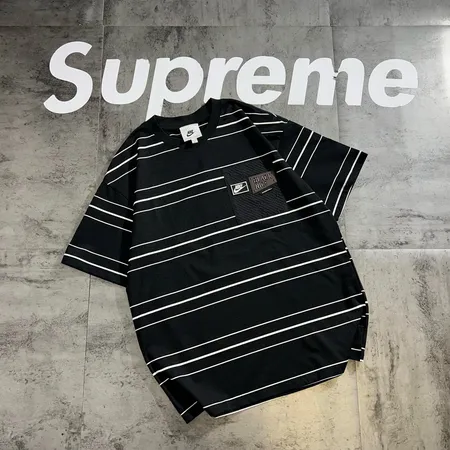 ナイキ Tシャツ