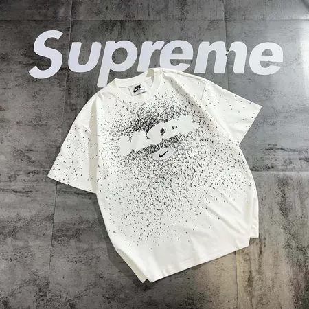 ナイキ Tシャツ