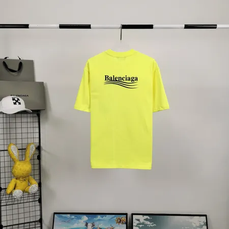 バレンシアガ Tシャツ