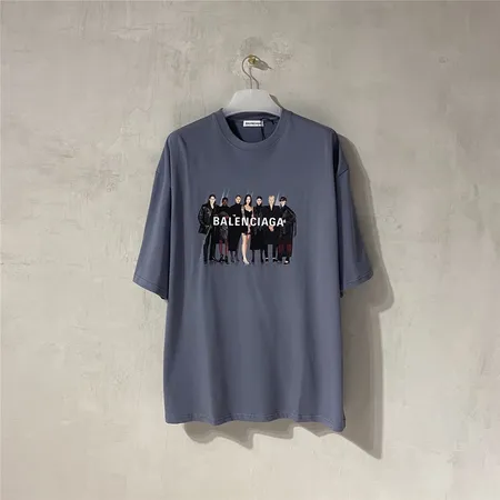 バレンシアガ Tシャツ