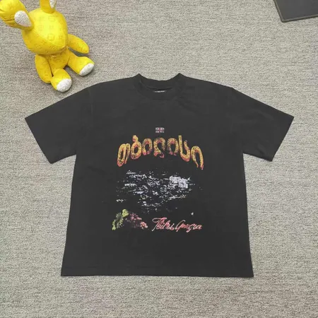 バレンシアガ Tシャツ