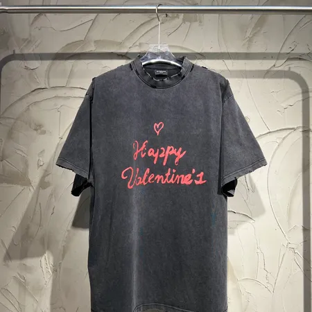 バレンシアガ Tシャツ