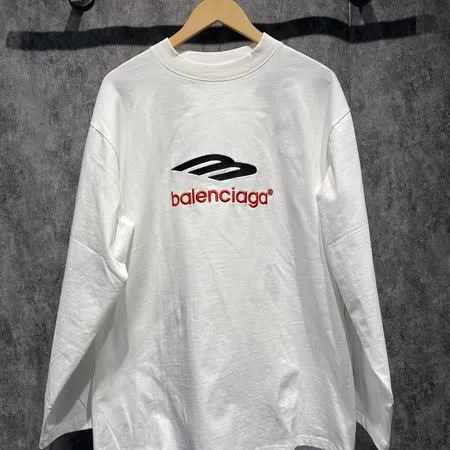 バレンシアガ パーカー