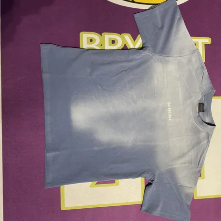 バレンシアガ Tシャツ