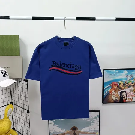 バレンシアガ Tシャツ