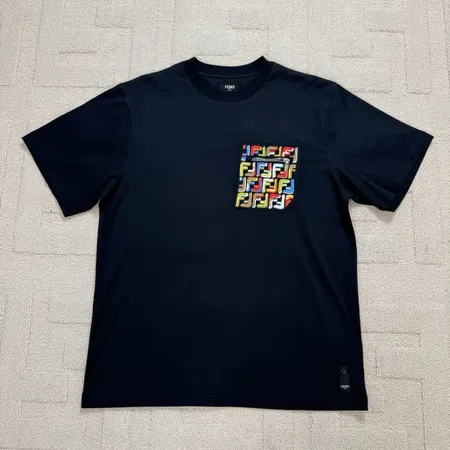 フェンディ Tシャツ