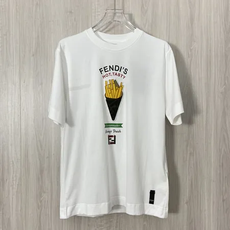 フェンディ Tシャツ