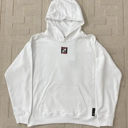 フェンディ パーカー