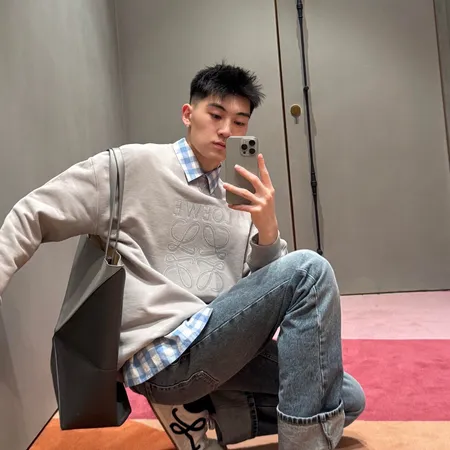 ロエベ パーカー