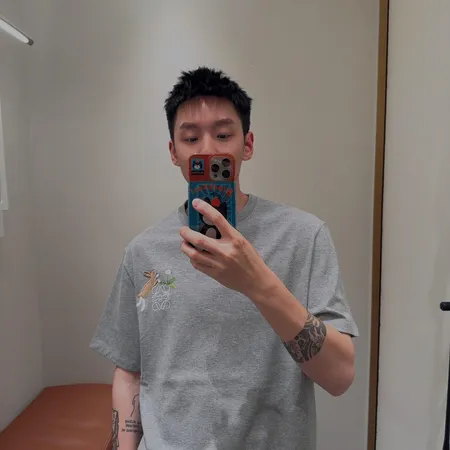 ロエベ Tシャツ