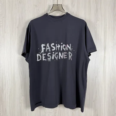 バレンシアガ Tシャツ