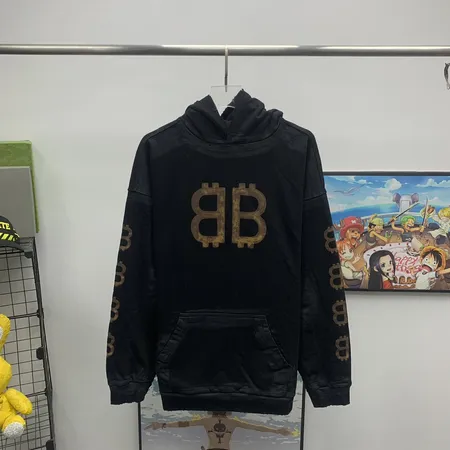 バレンシアガ パーカー