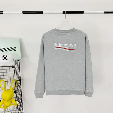 バレンシアガ パーカー