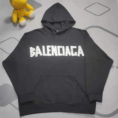 バレンシアガ パーカー