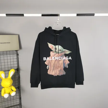 バレンシアガ パーカー