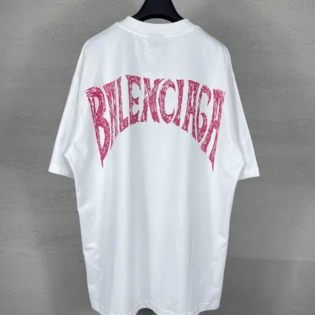 バレンシアガ Tシャツ