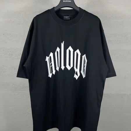 バレンシアガ Tシャツ