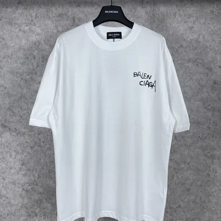 バレンシアガ Tシャツ