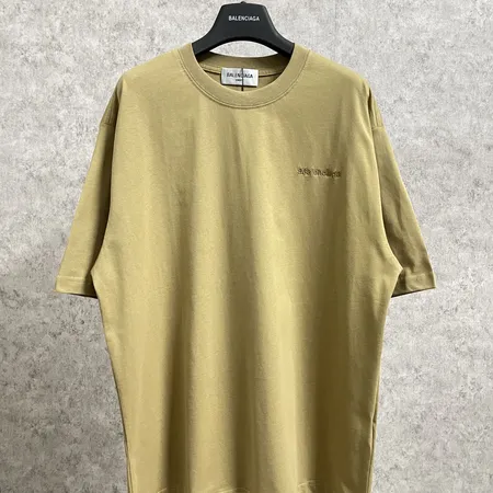 バレンシアガ Tシャツ