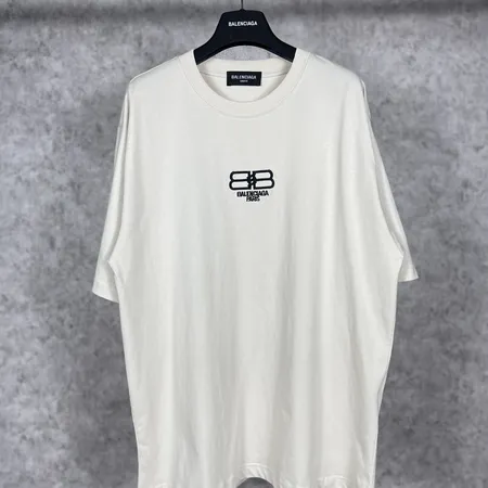 バレンシアガ Tシャツ