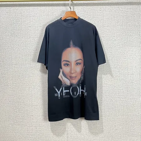 バレンシアガ Tシャツ