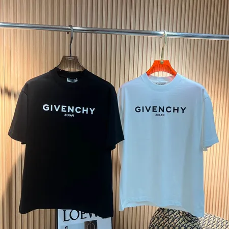 ジバンシィ Tシャツ