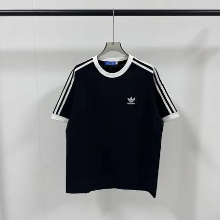 アディダス Tシャツ