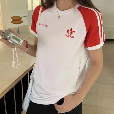 アディダス Tシャツ