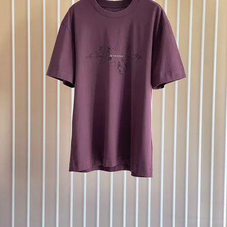 ジバンシィ Tシャツ