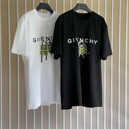 ジバンシィ Tシャツ