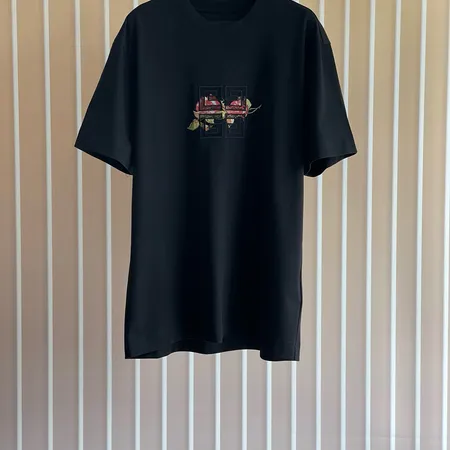 ジバンシィ Tシャツ
