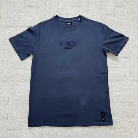 フェンディ Tシャツ