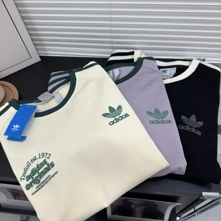 アディダス Tシャツ