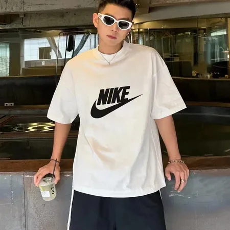 ナイキ Tシャツ