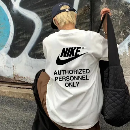 ナイキ Tシャツ