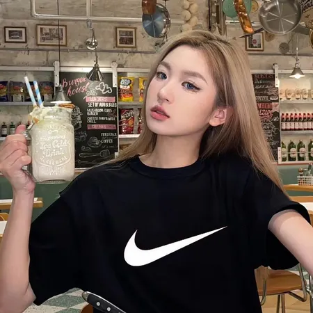 ナイキ Tシャツ