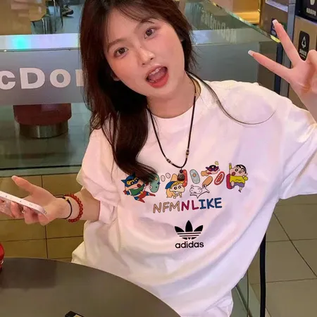 アディダス Tシャツ