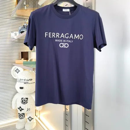 フェラガモ Tシャツ