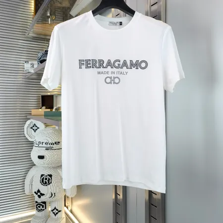 フェラガモ Tシャツ