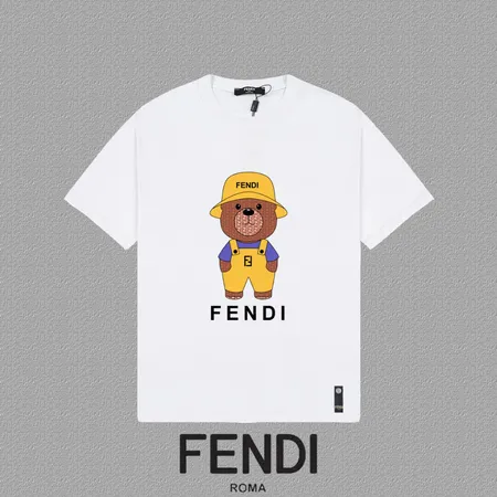 フェンディ Tシャツ